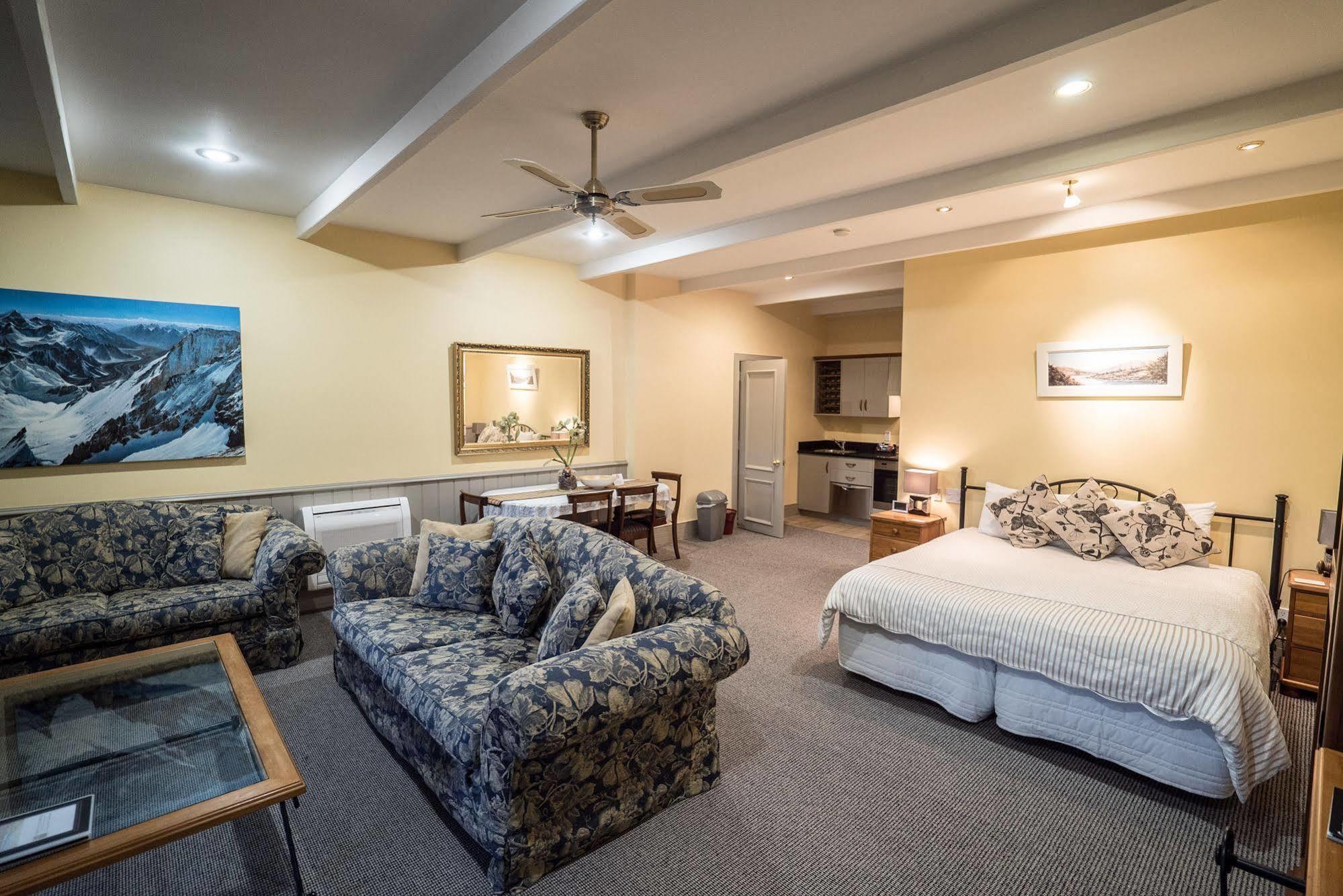 Manata Homestead & Lodge Куийнстаун Екстериор снимка